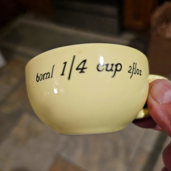 Yellow Measuring Cup Set - Picture 2 of 4